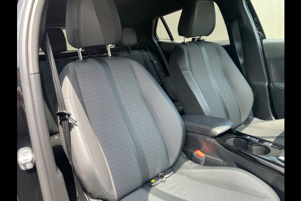 Peugeot 2008 1.2 PureTech Allure Pack Voorzien van vele opties dealer onderhouden!