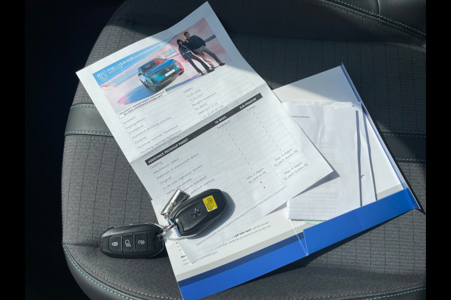 Peugeot 2008 1.2 PureTech Allure Pack Voorzien van vele opties dealer onderhouden!