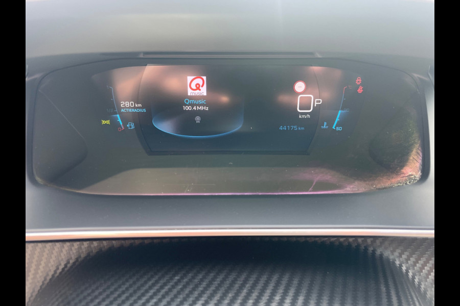 Peugeot 2008 1.2 PureTech Allure Pack Voorzien van vele opties dealer onderhouden!