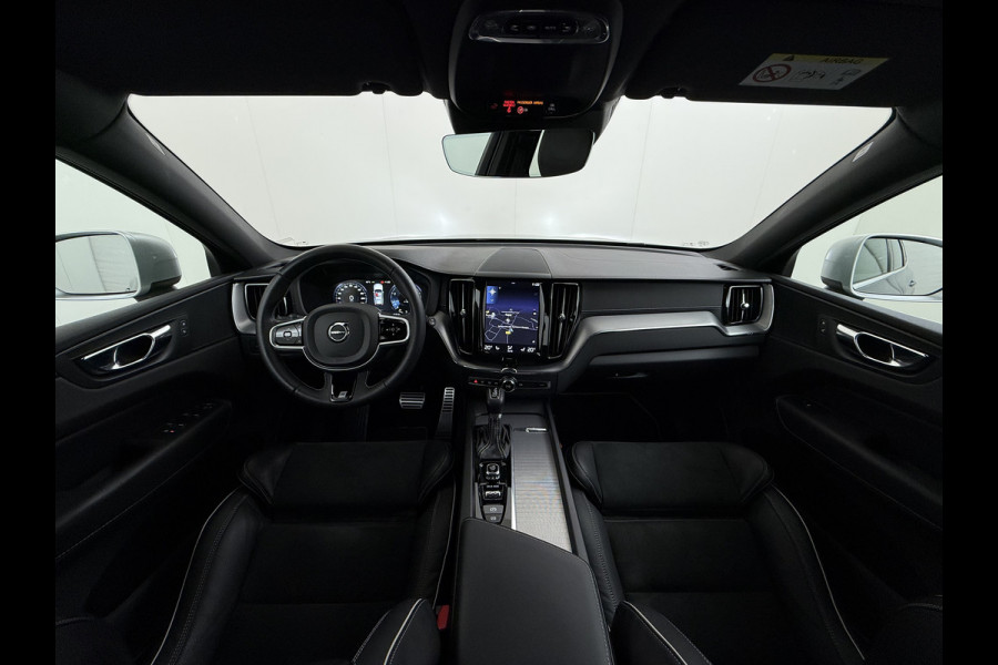 Volvo XC60 T5 251PK Autom. Inscription R-design Trekhaak Navi Ecc Cruise Control Pdc Stoelverwarming Elek.Achterklep Active Bochtenverlichting Lmv Collision Avoidance Road Sign Info Bluetooth