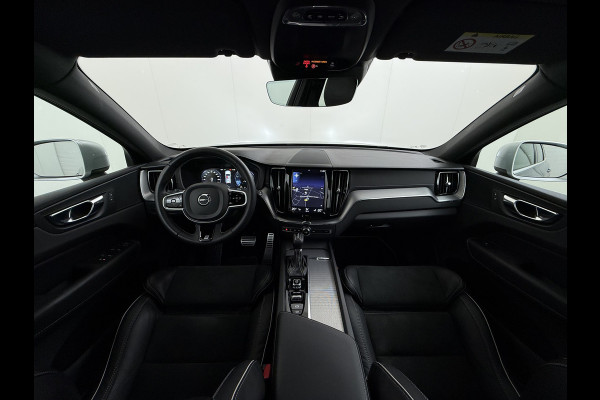 Volvo XC60 T5 251PK Autom. Inscription R-design Trekhaak Navi Ecc Cruise Control Pdc Stoelverwarming Elek.Achterklep Active Bochtenverlichting Lmv Collision Avoidance Road Sign Info Bluetooth
