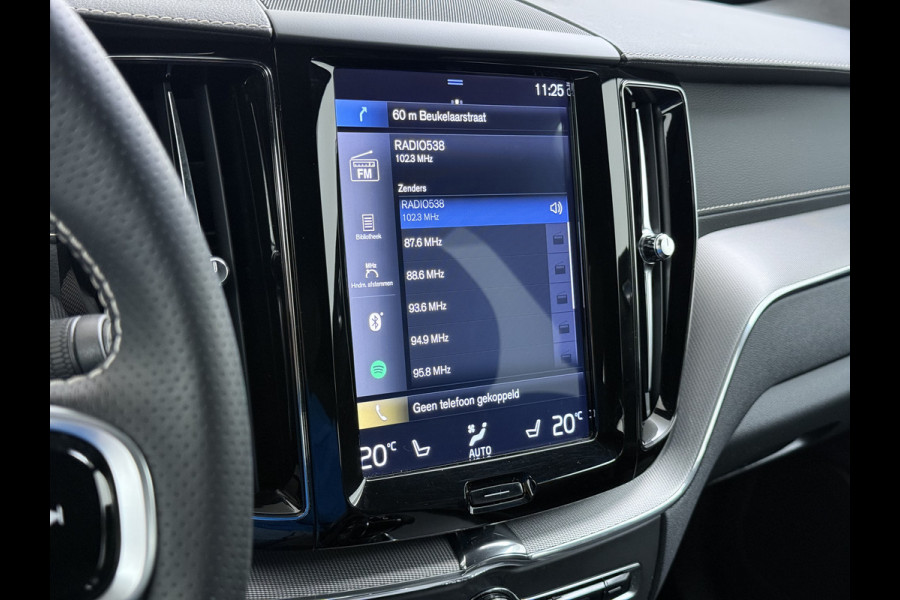 Volvo XC60 T5 251PK Autom. Inscription R-design Trekhaak Navi Ecc Cruise Control Pdc Stoelverwarming Elek.Achterklep Active Bochtenverlichting Lmv Collision Avoidance Road Sign Info Bluetooth