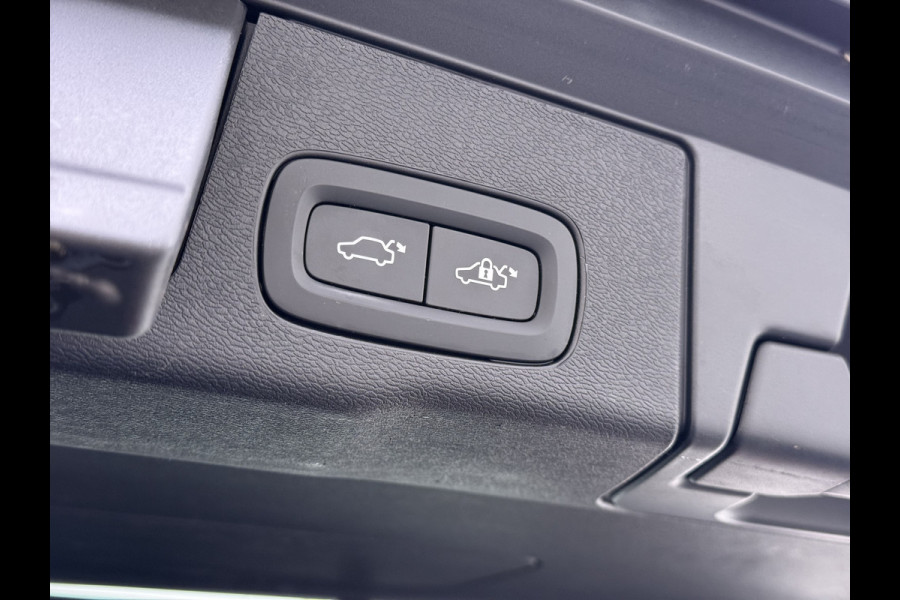 Volvo XC60 T5 251PK Autom. Inscription R-design Trekhaak Navi Ecc Cruise Control Pdc Stoelverwarming Elek.Achterklep Active Bochtenverlichting Lmv Collision Avoidance Road Sign Info Bluetooth