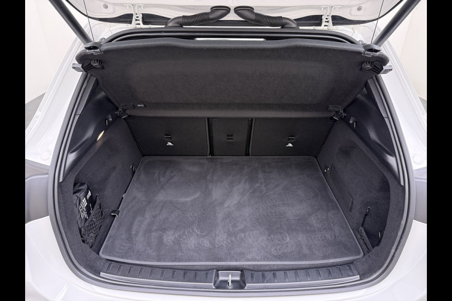 Mercedes-Benz EQA 300 4MATIC AMG Line 71 kWh | Pano Memory Sfeer