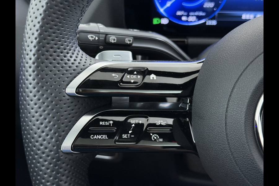 Mercedes-Benz EQA 300 4MATIC AMG Line 71 kWh | Pano Memory Sfeer
