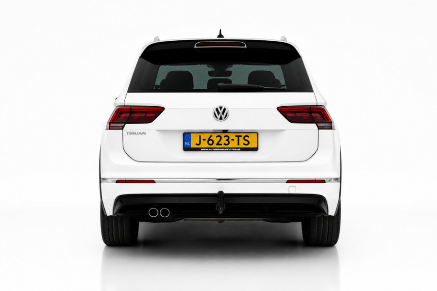 Volkswagen Tiguan 1.5 TSI ACT R-Line | TREKHAAK | CAMERA | STOELVERWARMING | NAP | PANORAMADAK