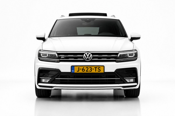 Volkswagen Tiguan 1.5 TSI ACT R-Line | TREKHAAK | CAMERA | STOELVERWARMING | NAP | PANORAMADAK