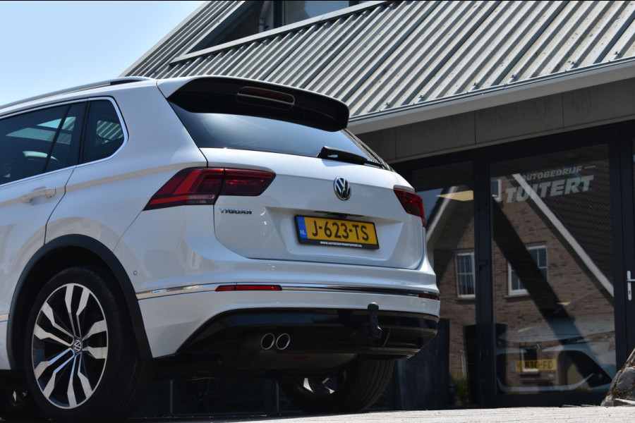 Volkswagen Tiguan 1.5 TSI ACT R-Line | TREKHAAK | CAMERA | STOELVERWARMING | NAP | PANORAMADAK
