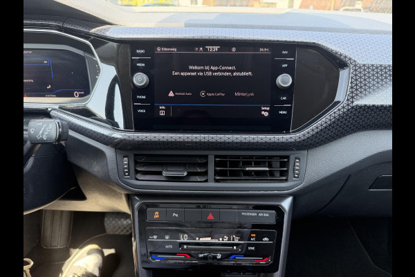 Volkswagen T-Cross 1.0 TSI R-Line AUTOMAAT | CAMERA | FULL LED | KEYLESS START & GO | ADAPTIEVE CRUISE CONTROL | DIGITAL DASHBOARD | DODEHOEKDETECTIE | DIRECT LEVERBAAR MET 12 MND BOVAG GARANTIE |
