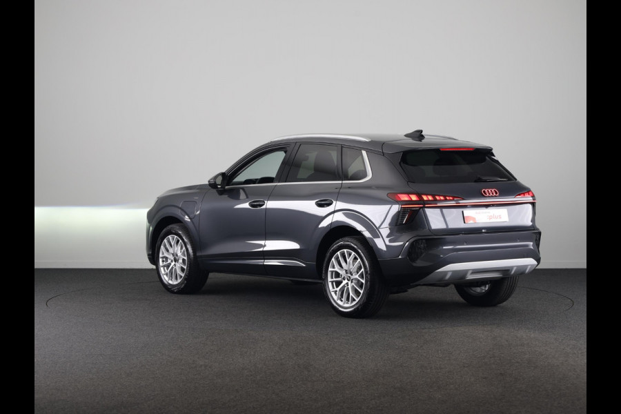 Audi Q3 Advanced edition e-hybrid 272 pk | Techniekpakket plus | Ambiente lichtpakket | Privacy glas | Functioneel pakket |