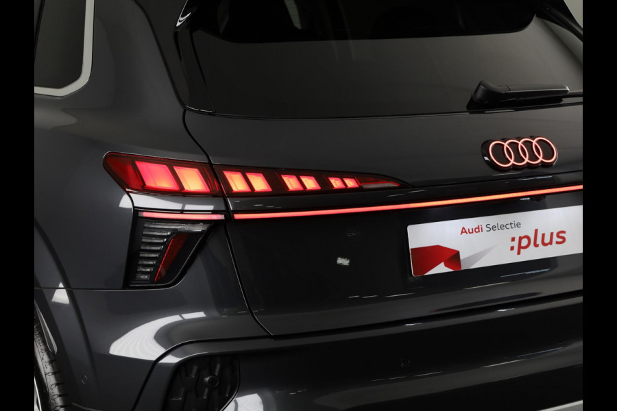 Audi Q3 Advanced edition e-hybrid 272 pk | Techniekpakket plus | Ambiente lichtpakket | Privacy glas | Functioneel pakket |