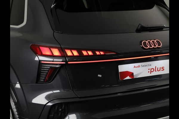 Audi Q3 Advanced edition e-hybrid 272 pk | Techniekpakket plus | Ambiente lichtpakket | Privacy glas | Functioneel pakket |