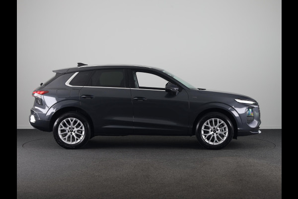 Audi Q3 Advanced edition e-hybrid 272 pk | Techniekpakket plus | Ambiente lichtpakket | Privacy glas | Functioneel pakket |