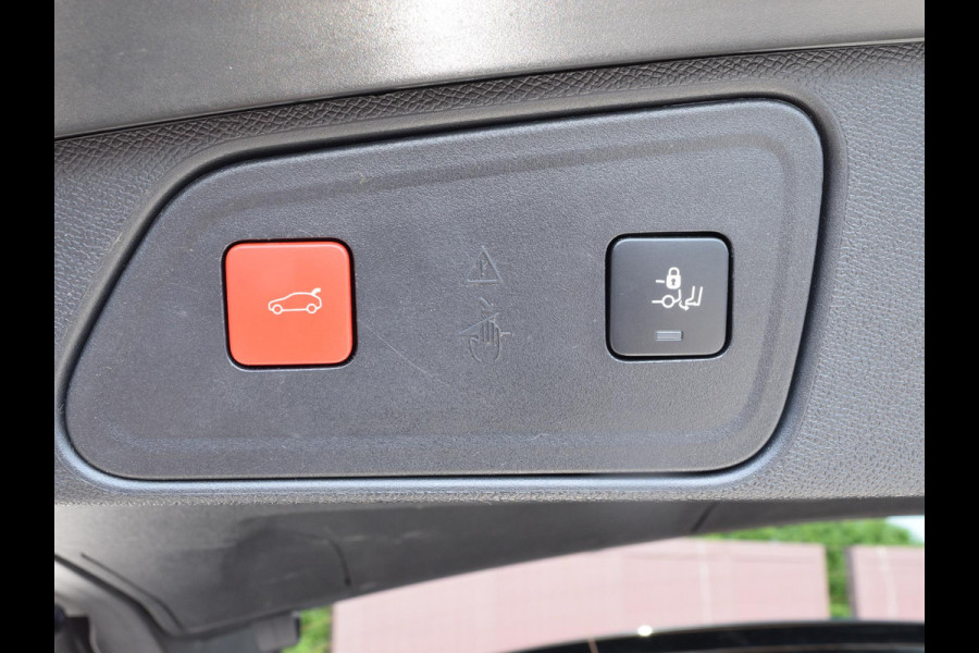 Peugeot 3008 1.6 HYbrid 225 GT Pack Business | ELEKTRISCH GLAZEN PANORAMADAK | CAMERA MET SENSOREN | NAVI & CARPLAY |