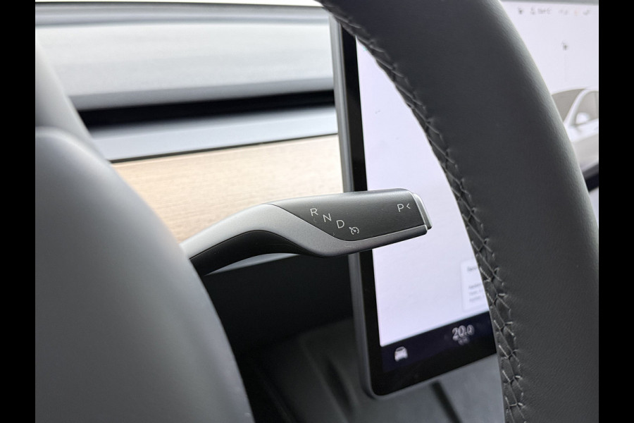 Tesla Model Y Long Range AWD 75kWh SOH 94% Warmtepomp AI-Computer Traffic Aware Adap.Cruise Leder Panoramadak Navi Ecc Camera Stoel+Stuurverwa Privacy Glas Lmv Elek.Achterklep Led Elek.Stoelen+Memory 4WD Fabrieksgarantie tot 15-02-2027 - Garantie op de Accu+Motor tot 15-2-2031/192.000km