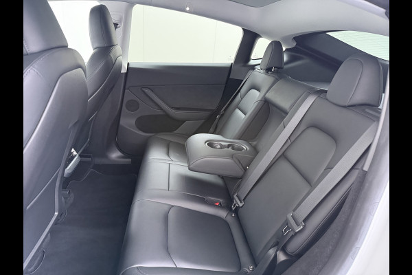 Tesla Model Y Long Range AWD 75kWh SOH 94% Warmtepomp AI-Computer Traffic Aware Adap.Cruise Leder Panoramadak Navi Ecc Camera Stoel+Stuurverwa Privacy Glas Lmv Elek.Achterklep Led Elek.Stoelen+Memory 4WD Fabrieksgarantie tot 15-02-2027 - Garantie op de Accu+Motor tot 15-2-2031/192.000km