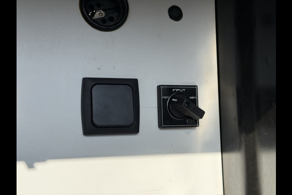Iveco Daily 35C21 3.0 210 PK AUTOMAAT L3H2 N1 / MOTORSPORT INRICHTING / LUIFEL / LUCHTCOMPRESSOR / DUBBEL LUCHT / 3-ZITS