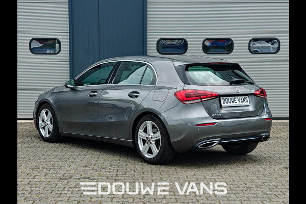 Mercedes-Benz A-Klasse 180 Automaat AmbienteVerli. Led MBUX Trekhaak BTW auto. 1ste eigenaar. Dealer onderhouden.