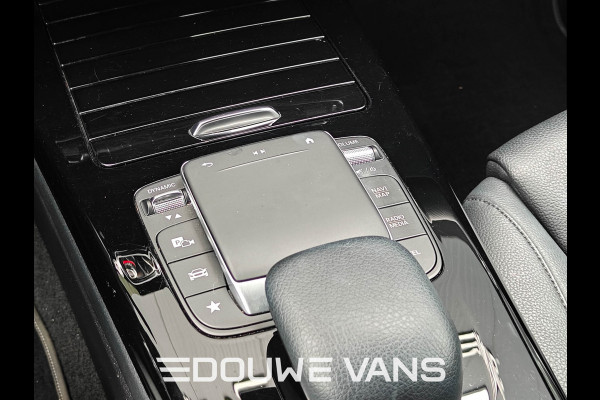 Mercedes-Benz A-Klasse 180 Automaat AmbienteVerli. Led MBUX Trekhaak BTW auto. 1ste eigenaar. Dealer onderhouden.