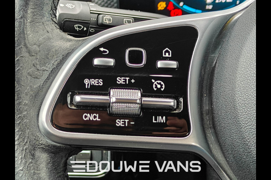 Mercedes-Benz A-Klasse 180 Automaat AmbienteVerli. Led MBUX Trekhaak BTW auto. 1ste eigenaar. Dealer onderhouden.