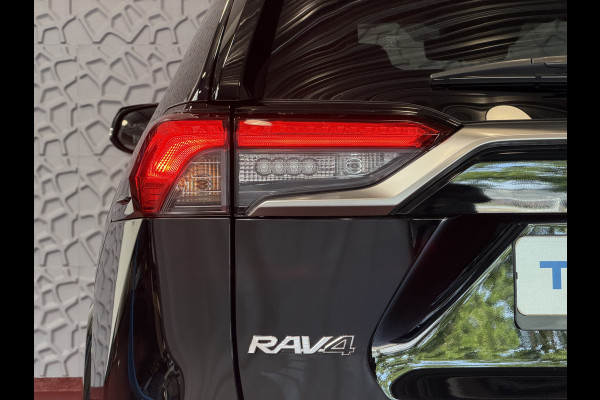 Toyota RAV4 2.5 Plug-in Hybrid AWD 306PK ✅Fabrieksnieuw✅ – direct leverbaar | 1500KG trekgewicht | Head-up | 360° camera | LED | Elektr. kle PHEV PLUG IN