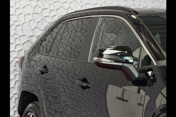 Toyota RAV4 2.5 Plug-in Hybrid AWD 306PK ✅Fabrieksnieuw✅ – direct leverbaar | 1500KG trekgewicht | Head-up | 360° camera | LED | Elektr. kle PHEV PLUG IN