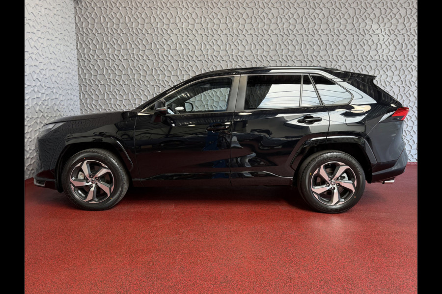 Toyota RAV4 2.5 Plug-in Hybrid AWD 306PK ✅Fabrieksnieuw✅ – direct leverbaar | 1500KG trekgewicht | Head-up | 360° camera | LED | Elektr. kle PHEV PLUG IN