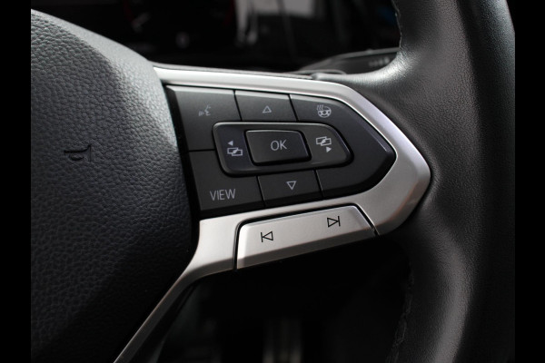 Volkswagen Golf 1.0 eTSI 110pk Active Automaat Panorama dak Navigatie Climate Control Adaptive Cruise Control Virtual Cockpit Stoelverwarming Extra Getint Glas