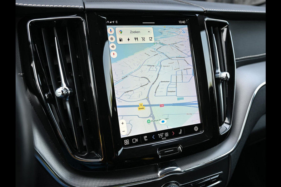 Volvo XC60 2.0 T8 Plug-in-hybrid AWD Polestar Engineered | NL Auto | Bowers & Wilkins | Camera | Panoramadak | Trekhaak | Memory Seat | Stuurverwarming | Stoelverwarming | Keyless Entry | ACC
