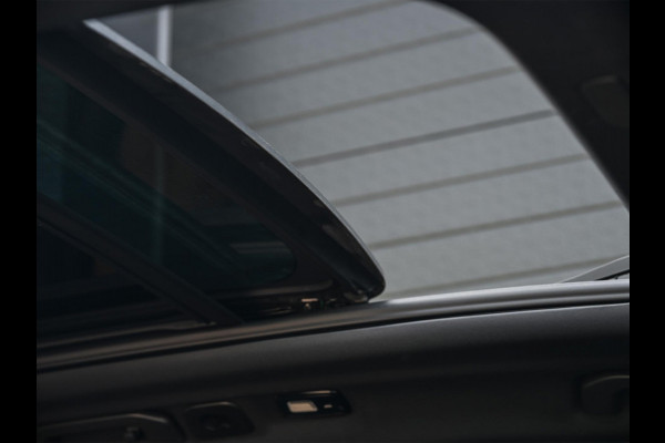 Volvo XC60 2.0 T8 Plug-in-hybrid AWD Polestar Engineered | NL Auto | Bowers & Wilkins | Camera | Panoramadak | Trekhaak | Memory Seat | Stuurverwarming | Stoelverwarming | Keyless Entry | ACC