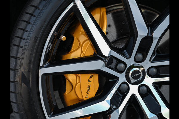 Volvo XC60 2.0 T8 Plug-in-hybrid AWD Polestar Engineered | NL Auto | Bowers & Wilkins | Camera | Panoramadak | Trekhaak | Memory Seat | Stuurverwarming | Stoelverwarming | Keyless Entry | ACC