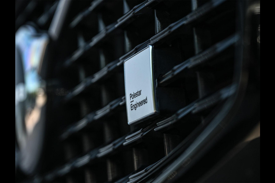Volvo XC60 2.0 T8 Plug-in-hybrid AWD Polestar Engineered | NL Auto | Bowers & Wilkins | Camera | Panoramadak | Trekhaak | Memory Seat | Stuurverwarming | Stoelverwarming | Keyless Entry | ACC