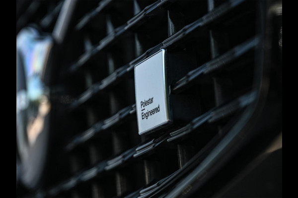 Volvo XC60 2.0 T8 Plug-in-hybrid AWD Polestar Engineered | NL Auto | Bowers & Wilkins | Camera | Panoramadak | Trekhaak | Memory Seat | Stuurverwarming | Stoelverwarming | Keyless Entry | ACC