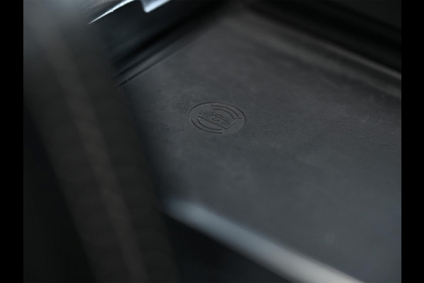 Volvo XC60 2.0 T8 Plug-in-hybrid AWD Polestar Engineered | NL Auto | Bowers & Wilkins | Camera | Panoramadak | Trekhaak | Memory Seat | Stuurverwarming | Stoelverwarming | Keyless Entry | ACC