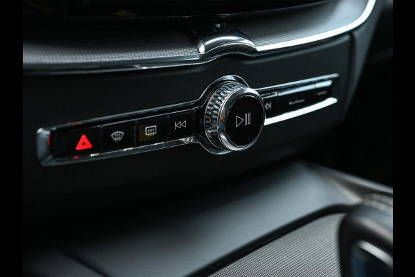 Volvo XC60 2.0 T8 Plug-in-hybrid AWD Polestar Engineered | NL Auto | Bowers & Wilkins | Camera | Panoramadak | Trekhaak | Memory Seat | Stuurverwarming | Stoelverwarming | Keyless Entry | ACC