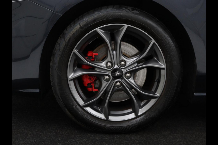 Ford Focus 1.0 EcoBoost Hybrid ST Line X Business | Trekhaak | Camera | Carplay | Navigatie | Keyless | Full LED | DAB | Parkeerhulp | Climate control | Bluetooth | Cruise control
