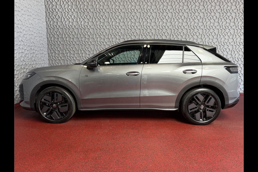 Volkswagen T-Roc 1.5 eTsi R-LINE 150PK EDITION TREKHAAK BLACK STYLE 19''LMV IQ LED/GRIL/LOGO STOEL/STUUR.VERW ELEK.KLEP 2026 ✅Top Auto's Wijchen , 30 Jaar Specialist in Volkswagen  : Alle Type's : R-Line Edition / Style / First Edition / Highline / Life , Zowel PHEV / HEV / MHEV / Benzine ✅