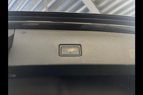 Volkswagen T-Roc 1.0 TSI Style Business Airco | Cruise | Navi | PDC