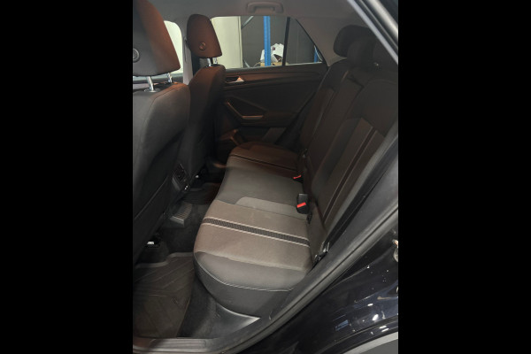 Volkswagen T-Roc 1.0 TSI Style Business Airco | Cruise | Navi | PDC