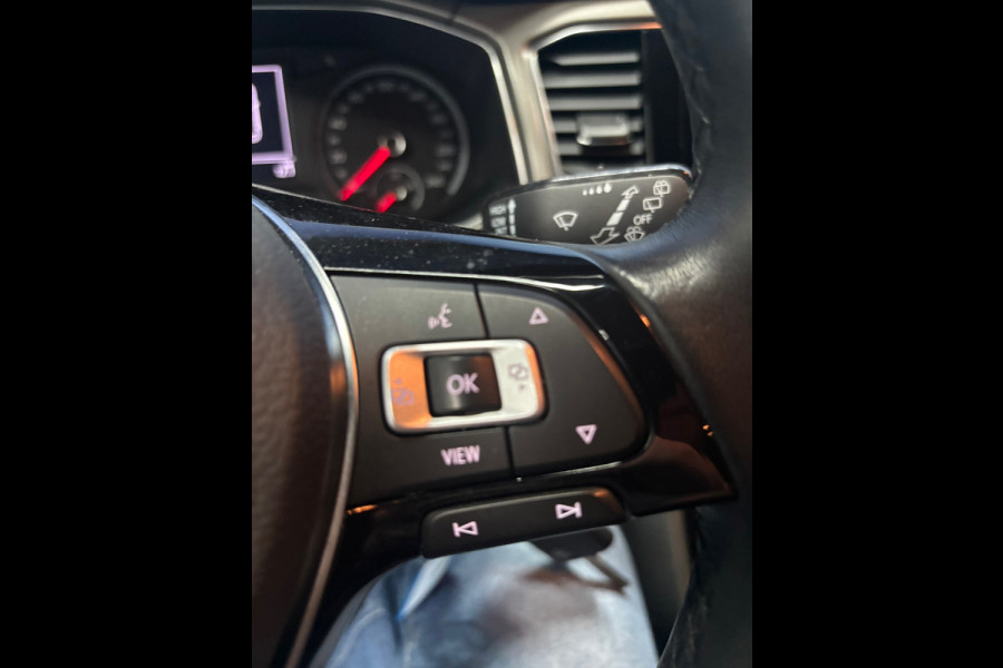 Volkswagen T-Roc 1.0 TSI Style Business Airco | Cruise | Navi | PDC