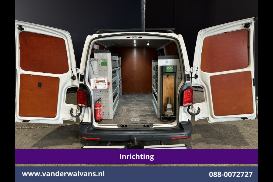 Volkswagen Transporter 2.0 TDI 150pk L2H1 Inrichting Euro6 Airco | Omvormer | Camera | 2500kg Trekhaak | Apple Carplay Android Auto, Cruisecontrol, Parkeersensoren, Dakdragers