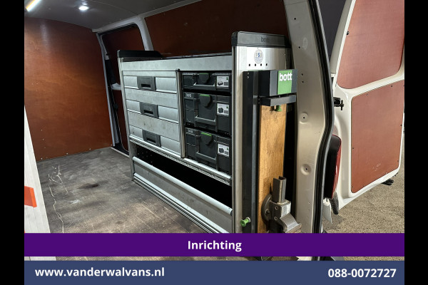 Volkswagen Transporter 2.0 TDI 150pk L2H1 Inrichting Euro6 Airco | Omvormer | Camera | 2500kg Trekhaak | Apple Carplay Android Auto, Cruisecontrol, Parkeersensoren, Dakdragers