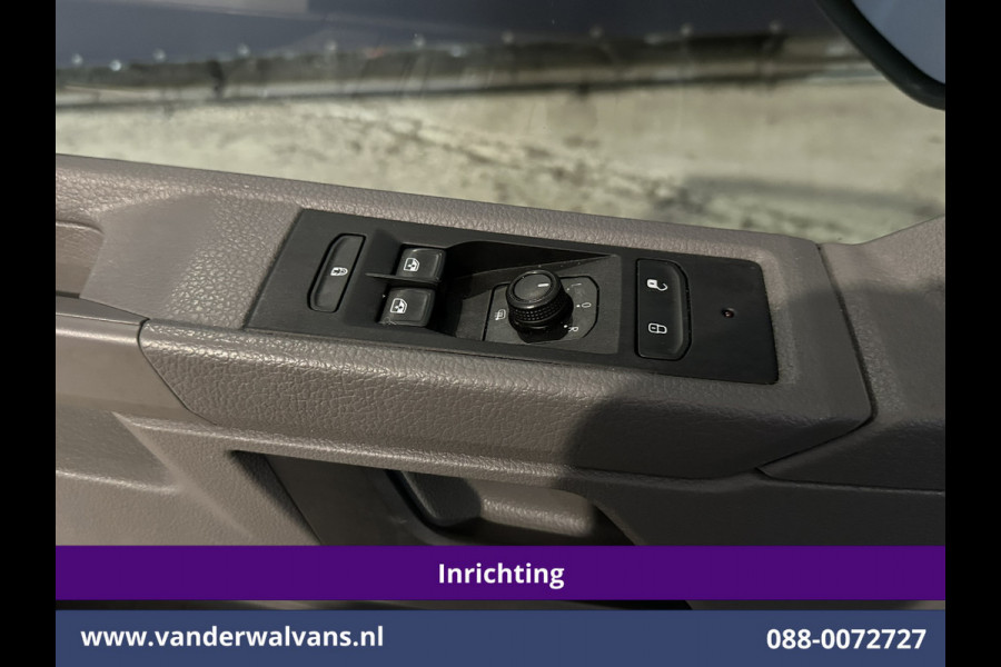 Volkswagen Transporter 2.0 TDI 150pk L2H1 Inrichting Euro6 Airco | Omvormer | Camera | 2500kg Trekhaak | Apple Carplay Android Auto, Cruisecontrol, Parkeersensoren, Dakdragers