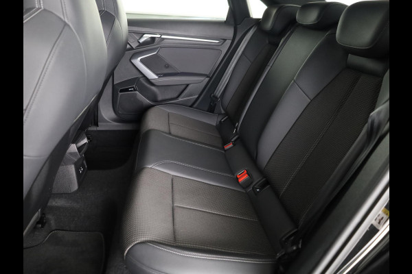 Audi A3 Limousine 35 TFSI S edition 150pk | Panoramadak | Navigatie | 17 inch Lichtmetalen velgen | Licht Pakket | Verlengde garantie
