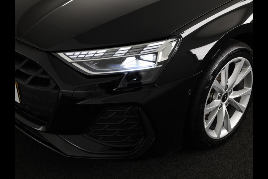 Audi A3 Limousine 35 TFSI S edition 150pk | Panoramadak | Navigatie | 17 inch Lichtmetalen velgen | Licht Pakket | Verlengde garantie