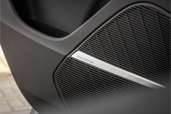 Audi Q7 60 TFSI e quattro Competition S Line | B&O | Luchtvering | Elek. Trekhaak | HUD