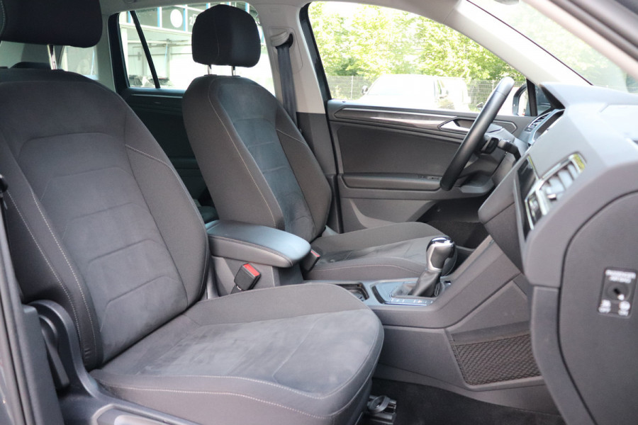 Volkswagen Tiguan 1.4 TSI eHybrid PHEV Trekhaak Carplay Stuurverwarming