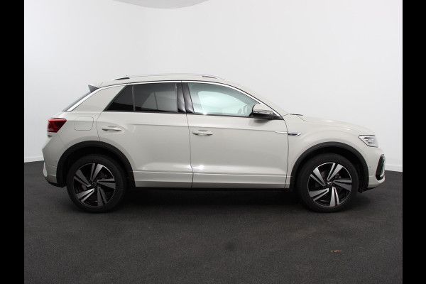 Volkswagen T-Roc 1.5 TSI 150pk DSG R-Line Edition Navigatie Apple Carplay/Android Auto Electrische te openen kofferbak Camera Keyless start Led Dab Adaptieve Cruise Control