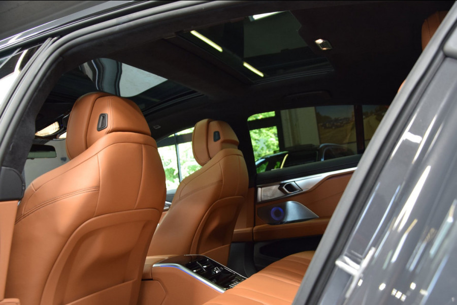 BMW 8 Serie Gran Coupé 840i xDrive High Executive M-Pakket|1e Eig|Org.NL|Panoramadak|Dealer Onderhouden|BTW