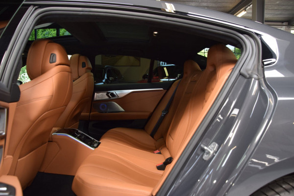 BMW 8 Serie Gran Coupé 840i xDrive High Executive M-Pakket|1e Eig|Org.NL|Panoramadak|Dealer Onderhouden|BTW